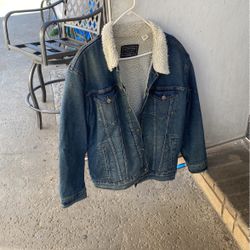 Levi’s Signature Sherpa Jacket 