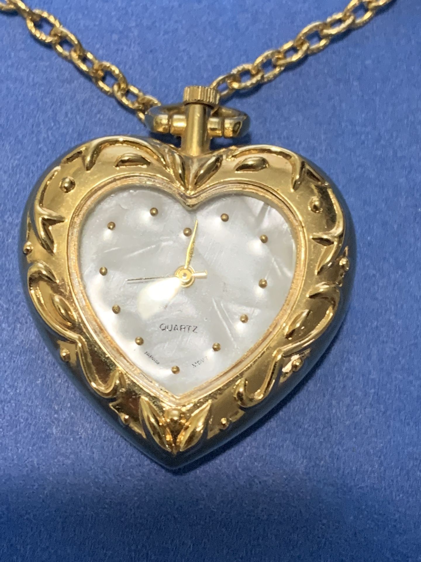 watch Medallion in good condition works well new batteries