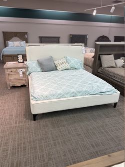 Upholstered Platform Bed - Cream | Headboard