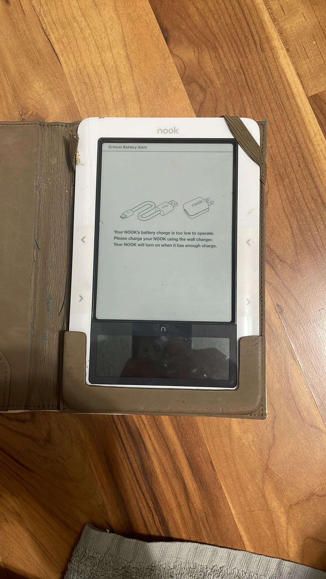 Barnes & Noble Nook 1st Gen Tablet W/ Case
