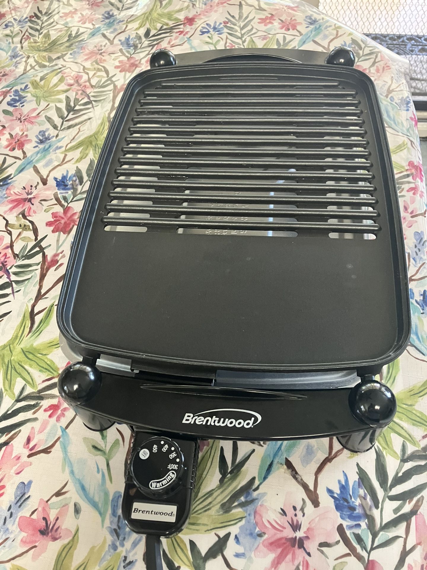 Brentwood 1200 W indoor grill