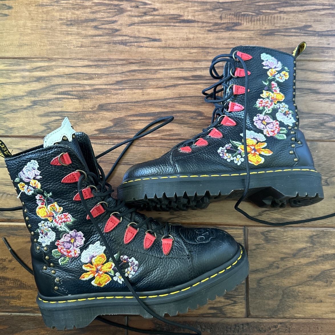 Dr. Martens RARE NYBERG Milled Nappa Leather Floral Skull Boots US 7 for Sale in Chula Vista CA OfferUp