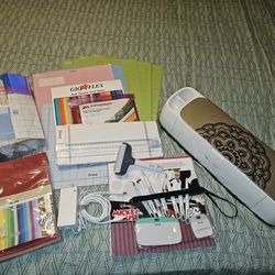 Cricut 1 Cricut Maker Die Cutting Machine  1- With Bundle Supplies