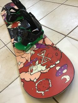 Size 120 Burton Children’s Snowboard w/ XS Bindings