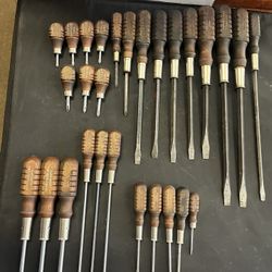 Vintage Matco SDW Series 28Pc. USA Slotted Flat/Star Screwdrivers Wood Handles
