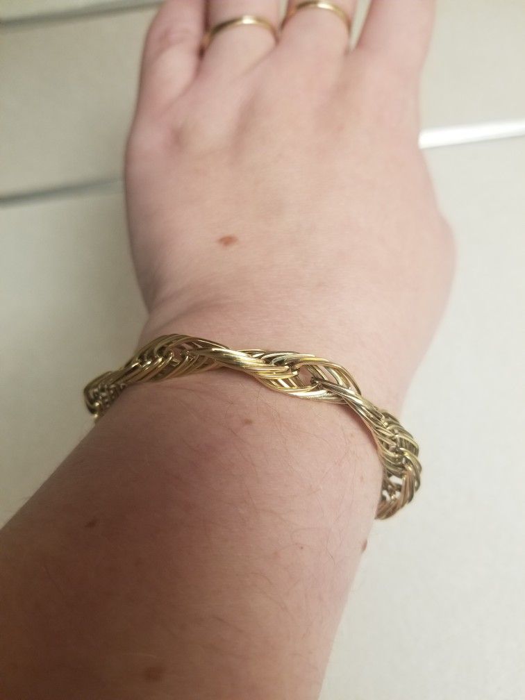 14k India Gold Spiral Chain Bracelet