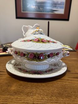 Vintage Italian Majolica Ceramic Soup Tureen Set - Model E 990