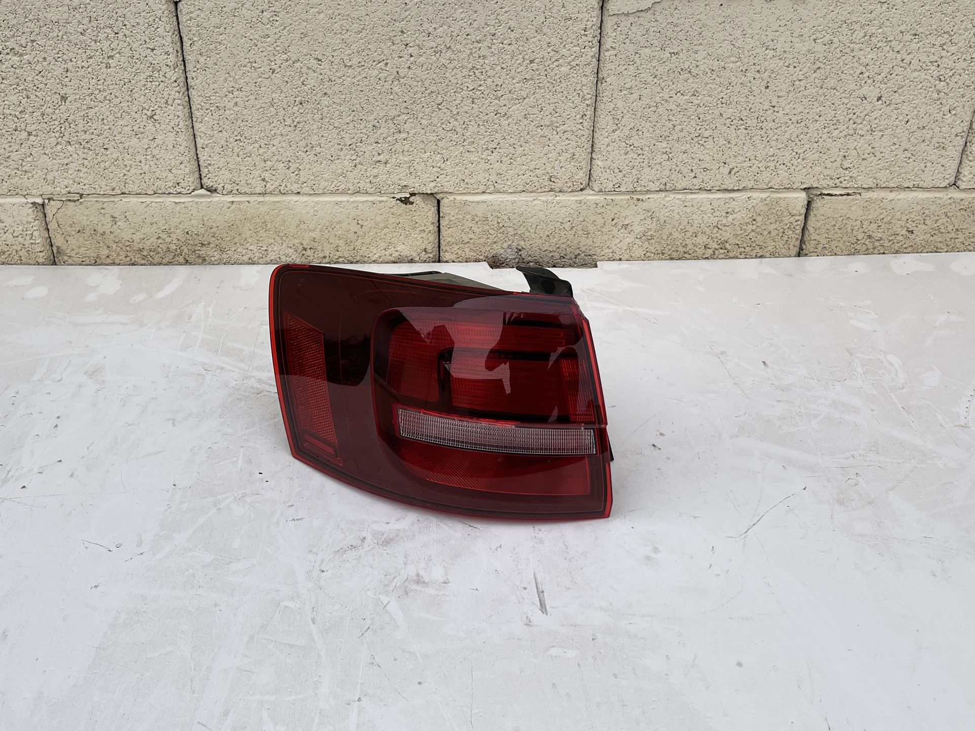 VW Jetta Tail Light 2015 - 2018, VW Jetta Tailight, Original OEM Jetta Part, Driver Side Light