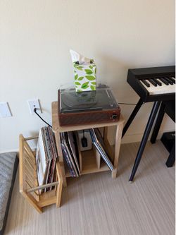 Record player stand