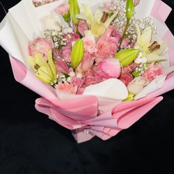 Mixed Flowers Bouquet 