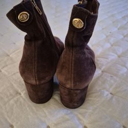 COACH BROWN SUEDE BOOTS SIZE 8 ~in Ex. Cond.