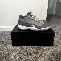 Jordan 11 low cool grey 