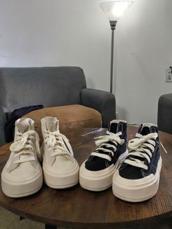 High top Converse *2 Pairs