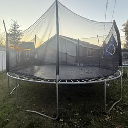 Giant 16ft Trampoline 