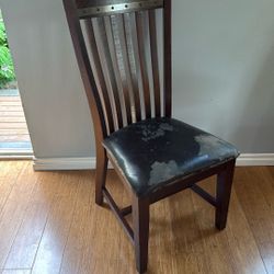 Free - Chair 