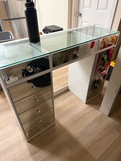 Vanity drawer