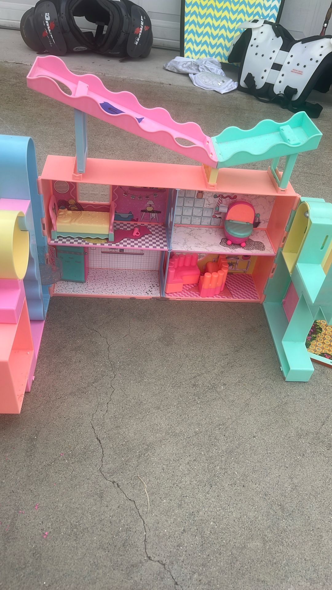 lol Dollhouse!