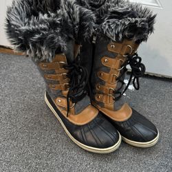 Globalwin   High Winter Boots.  Faux Fur & Leather  Women's  Sz 6.5