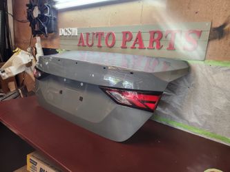 Liftgate Nissan Sentra