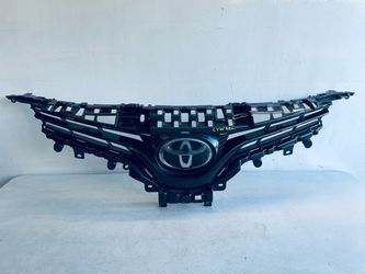 2018-2020 TOYOTA CAMRY FRONT UPPER GRILLE OEM