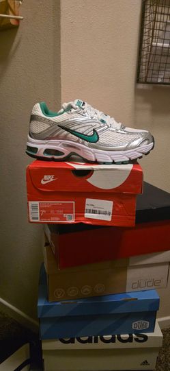 Nike Air Max Moto 2K Women's Sneaker Size 7.5