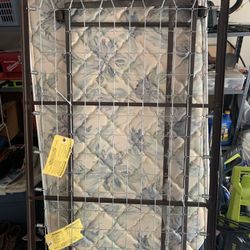 Hideaway Trundle Under Bed Metal Frame