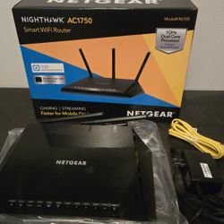 Netgear R6700 Nighthawk AC1750 WiFi Router
