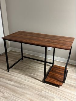 Computer desk