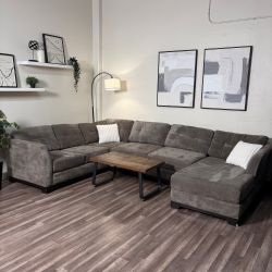 Macys Sectional Couch with Sleeper DELIVERY WITHIN A WEEK