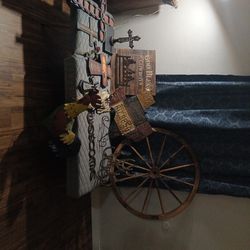 Country Decor.. (Wagon Wheel)(Horseshoe Wine Rack)(Horseshoe Welcome Hanger)(God Bless Cowboy's Picture)(5 Crosses)(Tx Plate Pic) Curtain Drawbacks)