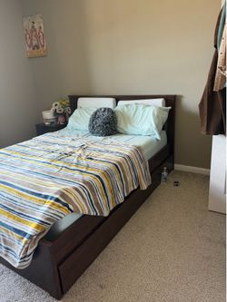 Ikea Songesand bed with 2 storage drawers - Queen