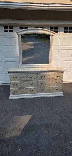 Millennium. 6 drawer dresser, vanity