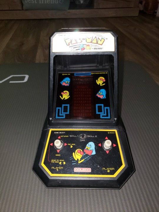 1981 Vintage Coleco Pac-Man Mini Arcade Tabletop Video Game
