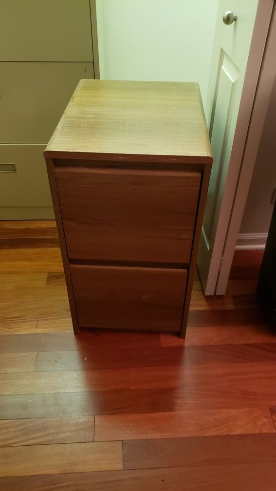 Filing cabinet 2 drawers