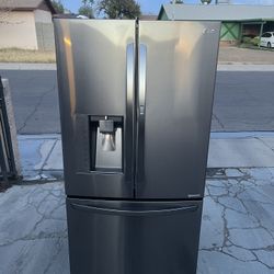 Refrigerator LG Stainless Steel Black 