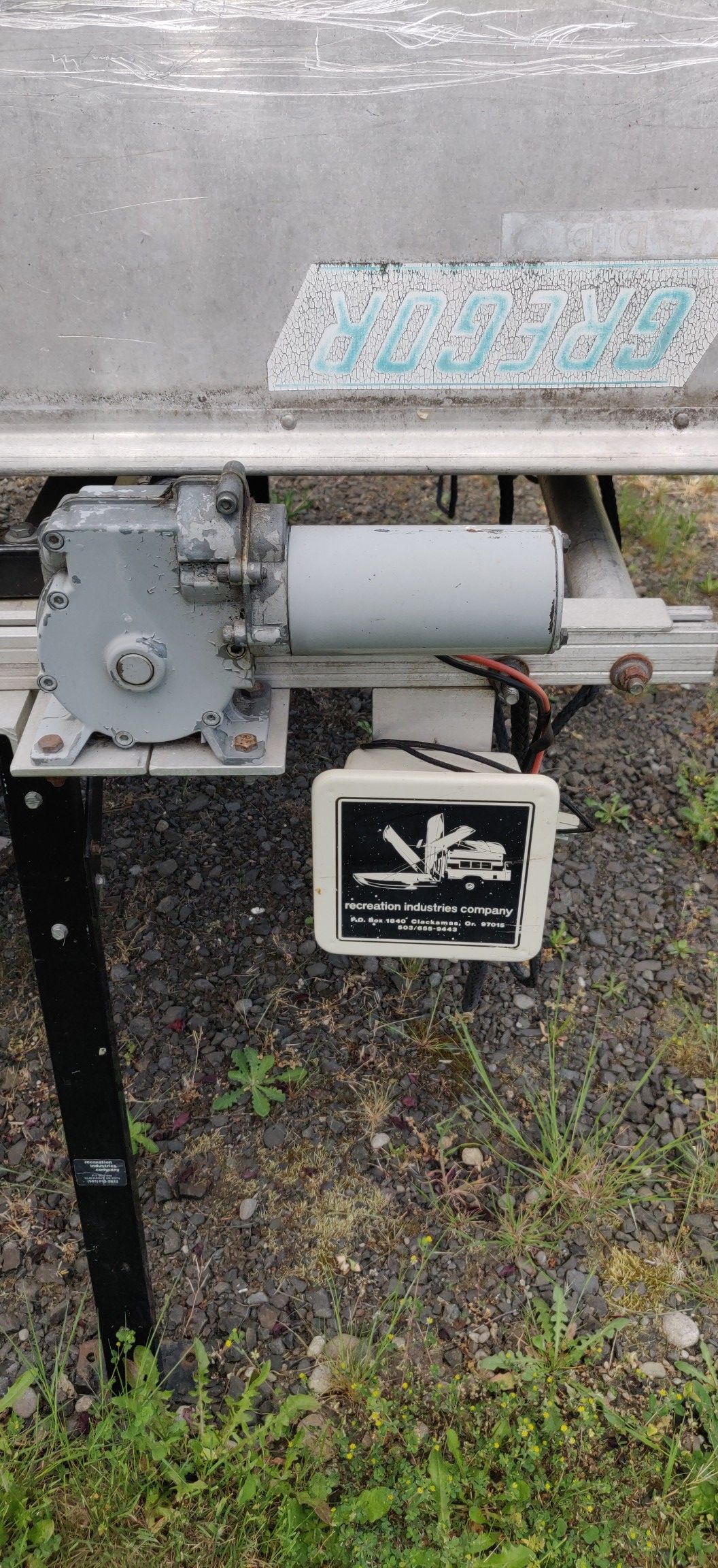 Eide boat loader electric rack