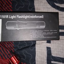 Type 1101R  Light Flashlight