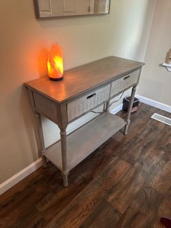 Entry way table