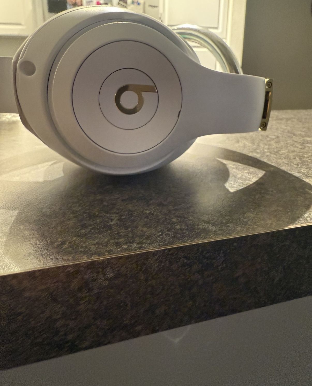 All White Beats Studio 3