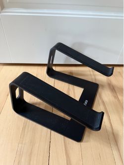 Boyata Laptop stand 10.5"w x 9"d x 6"h