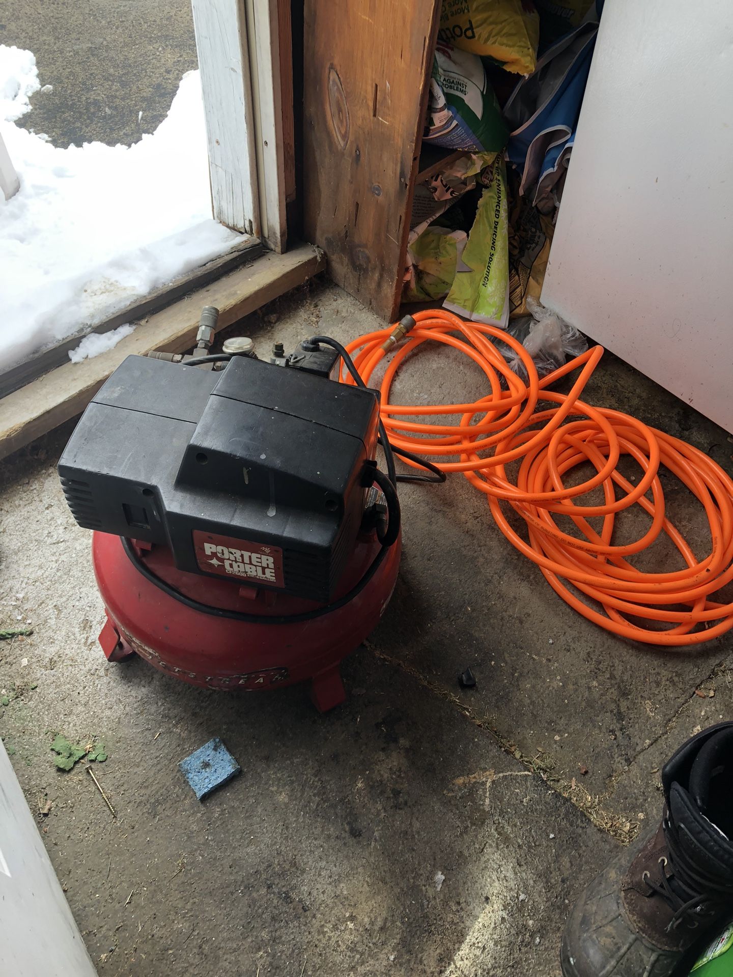 air compressor with hose