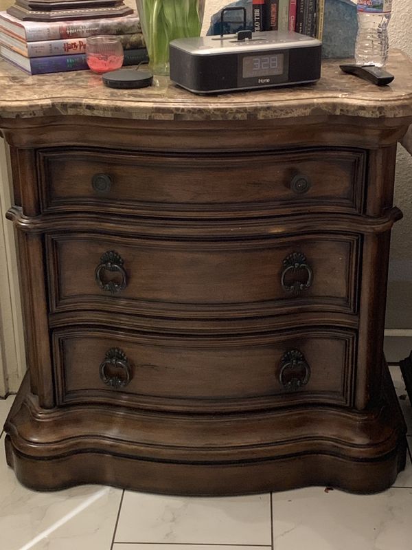 San Mateo Pulaski Furniture nightstand for Sale in Phoenix, AZ - OfferUp