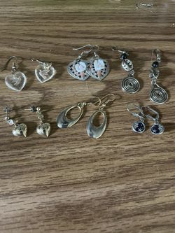 6 Pairs Of Pierced Earrings 