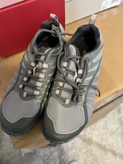 Size 7 Hiking Shoes