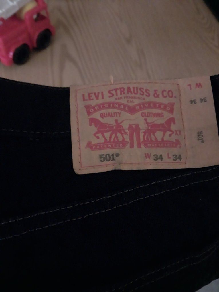 Levis 501 Button Fly Jeans 