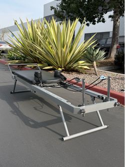 New Foldable Pilates Reformer Machine for Home and Gym 300 lbs Cap