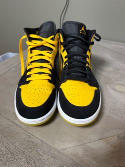 Air Jordan 1 Mid New Love Mens size 12