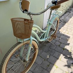 Huffy Nel Lusso Cruiser Women Bike