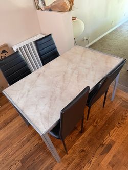 Dining table set with 4 chairs