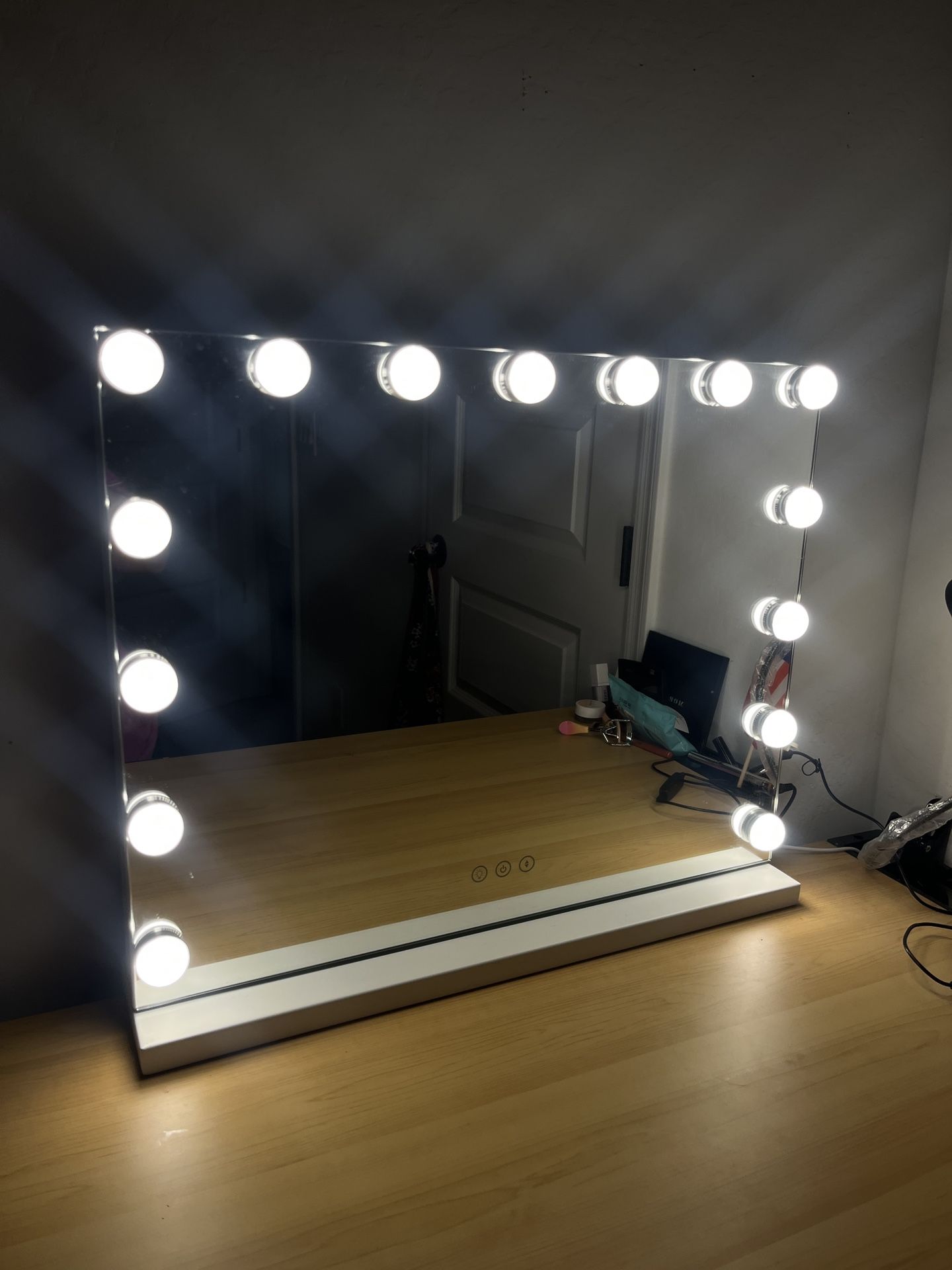 Vanity Mirror With Light